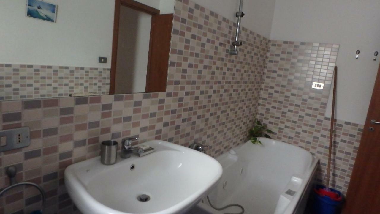 Camera Silenziosa Con Bagno Privato In Centro Citta Hotel Палермо Екстериор снимка